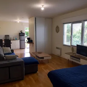 Appartement T1 Bis Proche Du Centre Avec Terrasse, Saint-Brieuc